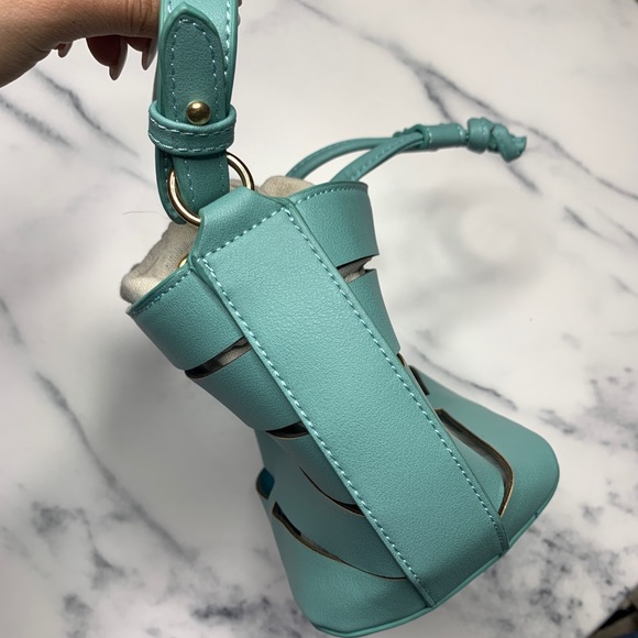 Free People Sea-foam Greenish Bucket style handbag - Picture 4 of 6